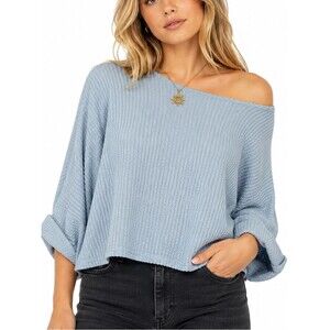 Baby Blue Relaxed Fit Cropped 3/4 Sleeve T-Shirt - Size Medium